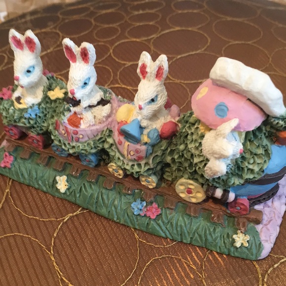 NWOT Vintage 1990s hand-painted bunny train figurine - Picture 2 of 5